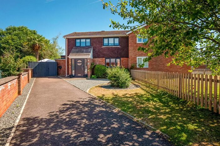 3 Bedroom Semi-Detached House For Sale In Mayo Road, Shipston-On-Stour, CV36