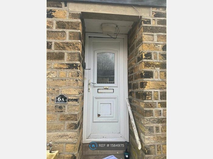 2 Bedroom Flat To Rent In Plane Trees, New Pellon, Halifax, HX2