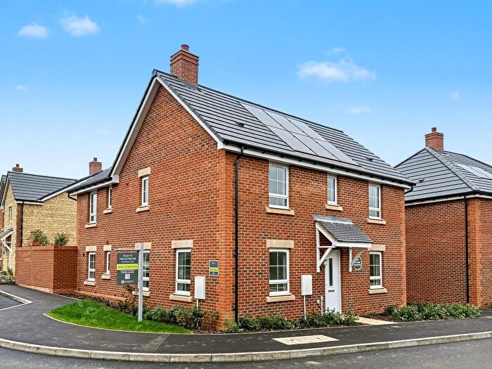 4 Bedroom Detached House For Sale In Wallis Gardens, Stanford In The Vale, SN7