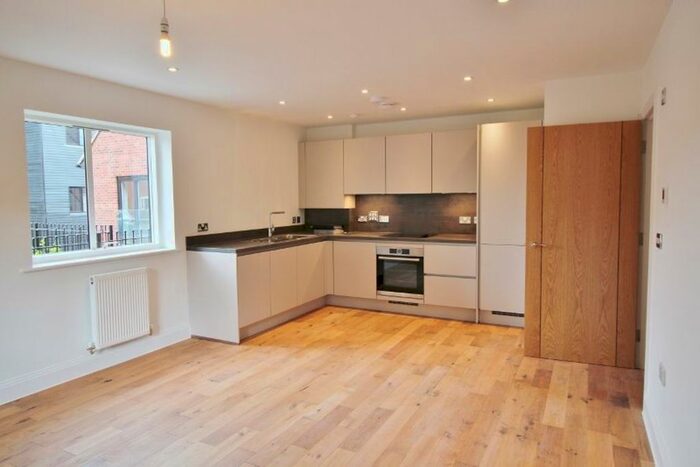 1 Bedroom Flat To Rent In Greatness Mill Court, Sevenoaks, TN14