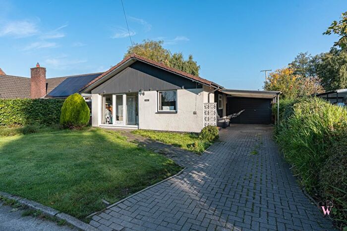 3 Bedroom Detached Bungalow For Sale In Holmes Chapel Road, Lach Dennis, Northwich, CW9