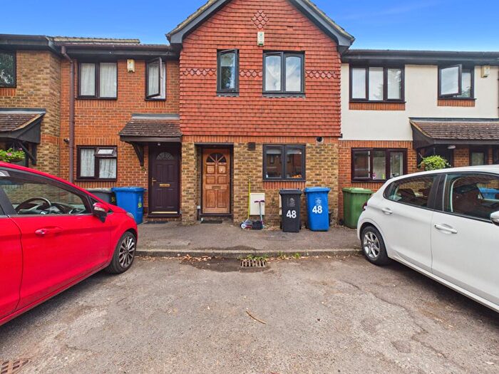2 Bedroom Property To Rent In The Wickets, Maidenhead, Berkshire, SL6
