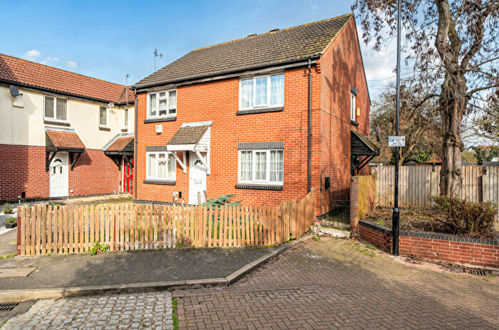 2 Bedroom Semi Detached House For Sale In Allhallows Road, London, E6