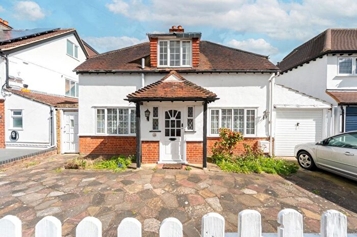 4 Bedroom Detached House For Sale In Milton Avenue, Sutton, SM1