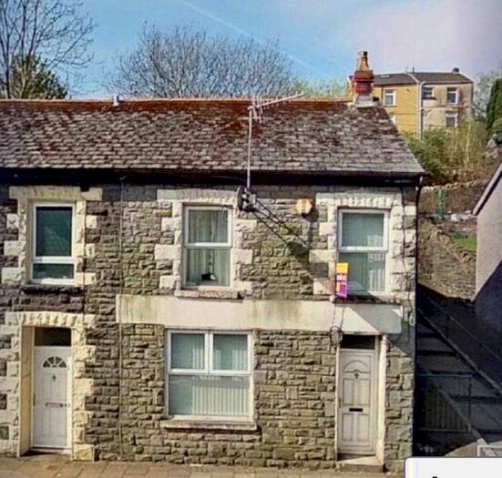 3 Bedroom End Of Terrace House To Rent In East Road, Tylorstown, Ferndale, CF43