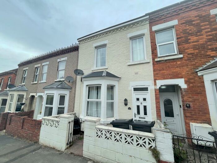 3 Bedroom Terraced House To Rent In Shelley Street, Old Town, SN1