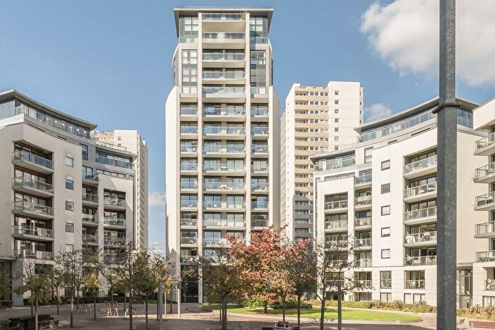 3 Bedroom Flat For Sale In Pump House Crescent, Chiswick, TW8