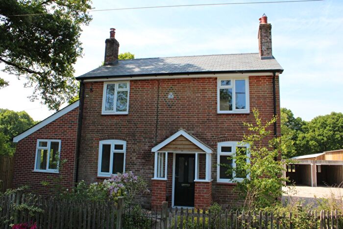 3 Bedroom Property To Rent In Knellers Lane, Southampton, SO40