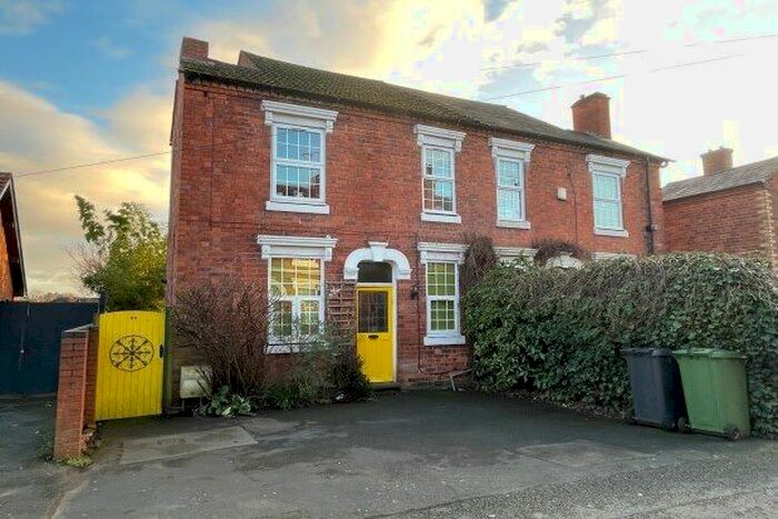 4 Bedroom Property To Rent In St. Georges Terrace, Kidderminster, DY10