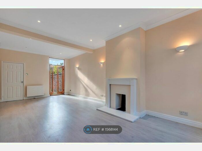 3 Bedroom End Of Terrace House To Rent In Wood Lane, Huyton, L36