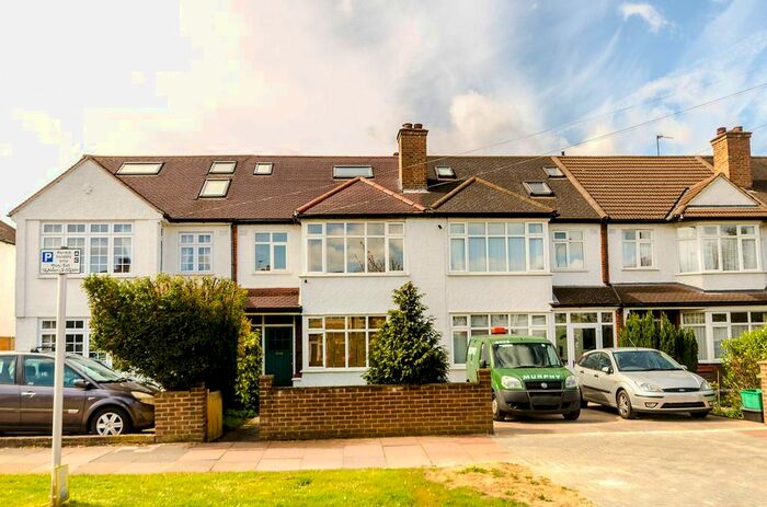 4 Bedroom Property To Rent In Queen Anne Avenue, Bromley South, Bromley, BR2
