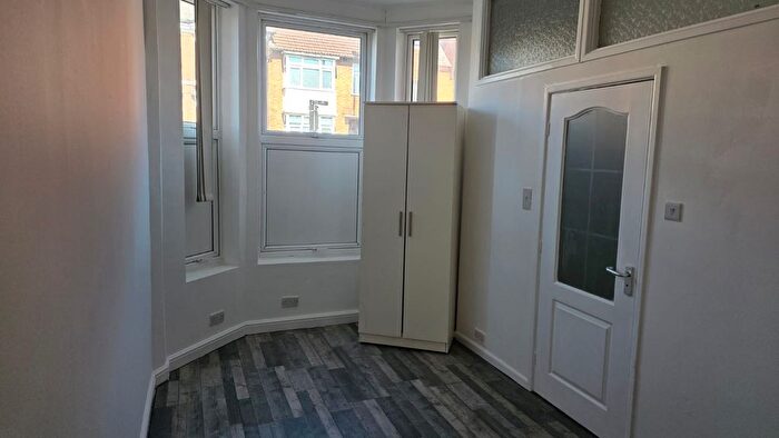 Studio To Rent In Holyhead Road, Coventry, CV1
