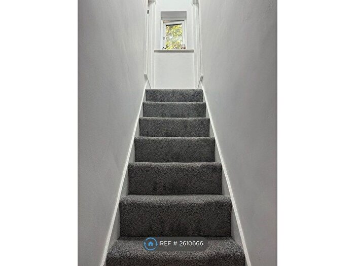 2 Bedroom End Of Terrace House To Rent In Castle Street, Greenhithe, DA9