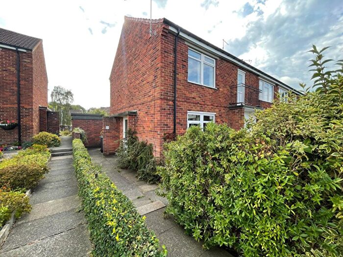 2 Bedroom Flat To Rent In Norwood Avenue, Burley In Wharfedale, Ilkley, West Yorkshire, LS29