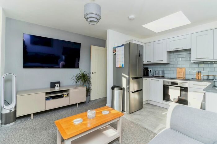 2 Bedroom Flat For Sale In Keysfield Road, Paignton, Devon, TQ4