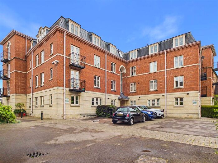 1 Bedroom Flat To Rent In St. Georges Place, Cheltenham, GL50