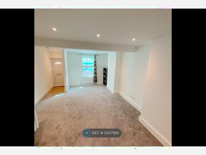 2 Bedroom Terraced House To Rent In Queen Street, Folkestone, CT20