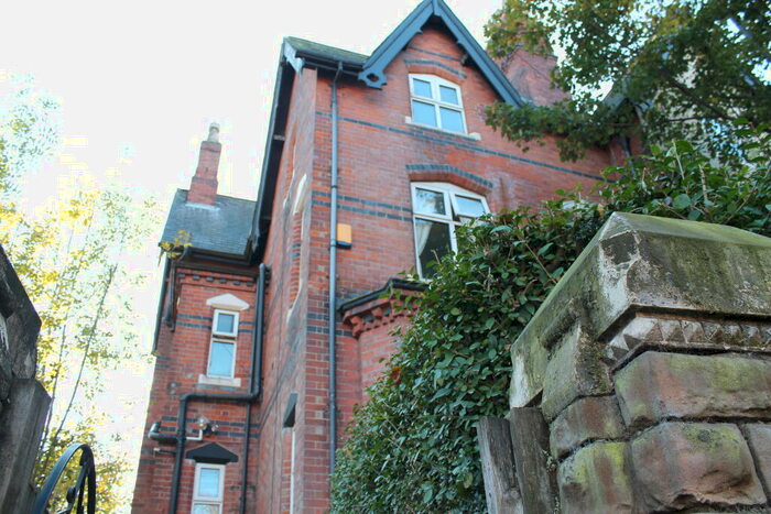 2 Bedroom Flat To Rent In Raleigh Street, Nottingham, NG7