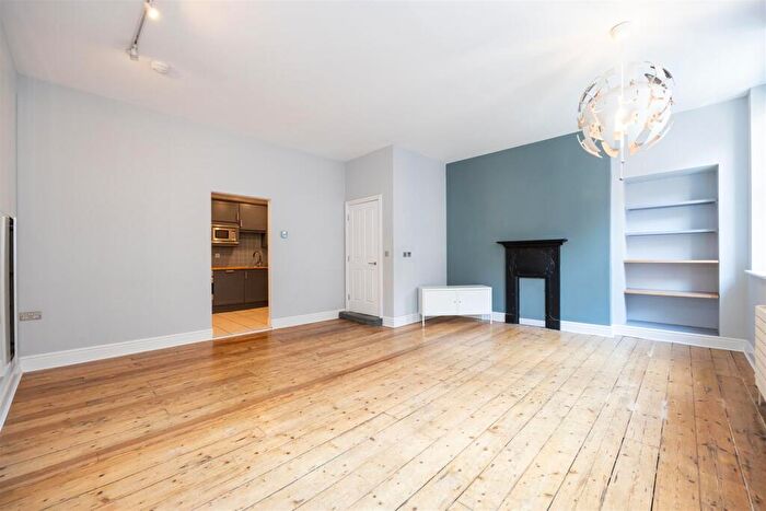 2 Bedroom Flat To Rent In Booth Street, Manchester, M2