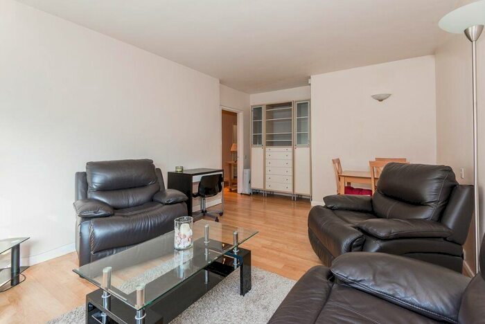 2 Bedroom Flat To Rent In Park Road, Regent's Park, London, NW8