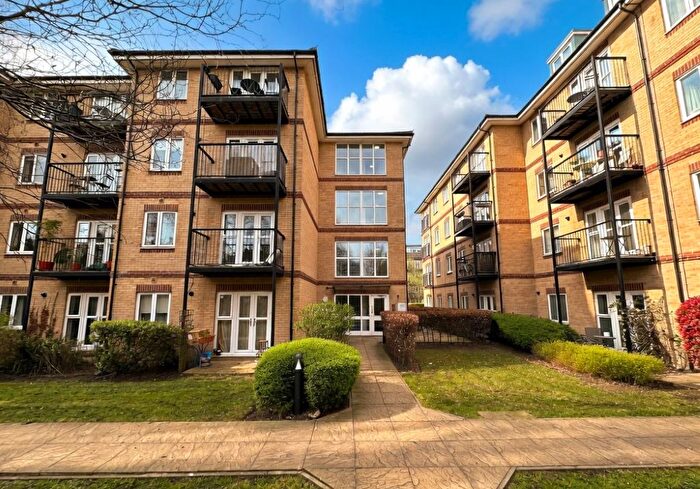 1 Bedroom Flat For Sale In Flat Carfax House, Worcester Close, Penge, London, SE20