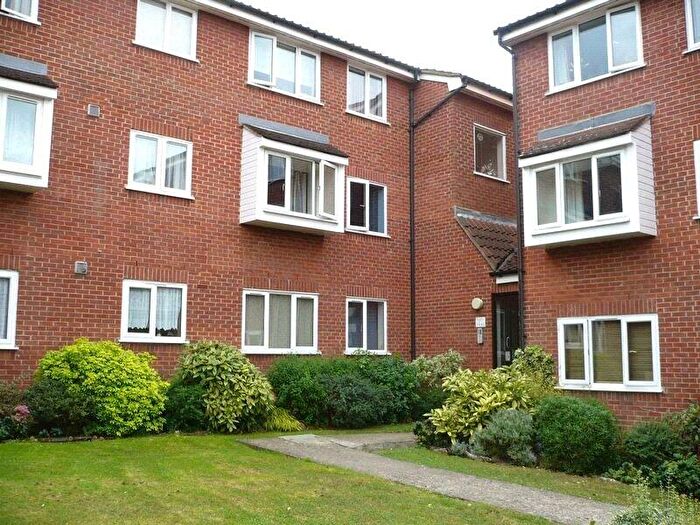 Studio To Rent In Cambridge Gardens, Muswell Hill, London, N10