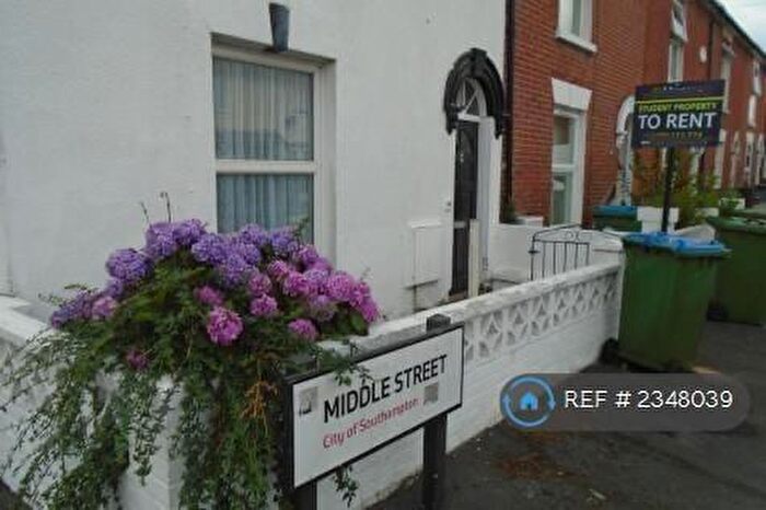 4 Bedroom Semi-Detached House To Rent In Middle Street, Southampton, SO14