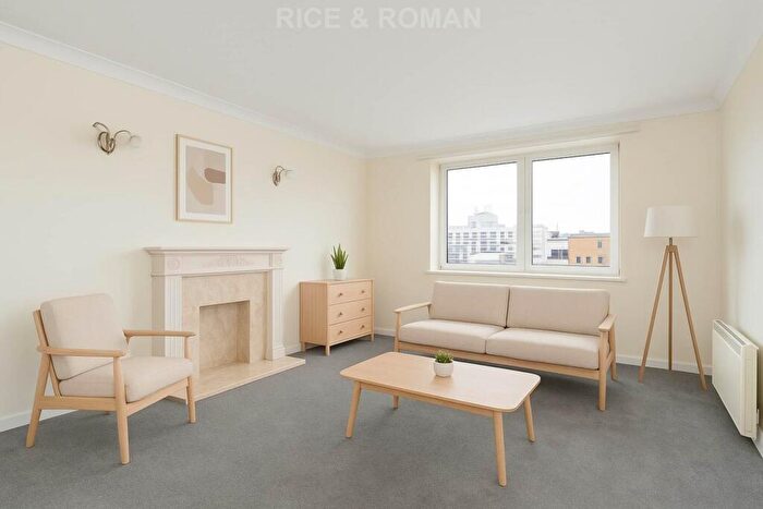 1 Bedroom Retirement Property For Sale In Galsworthy Road, Kingston Upon Thames, KT2