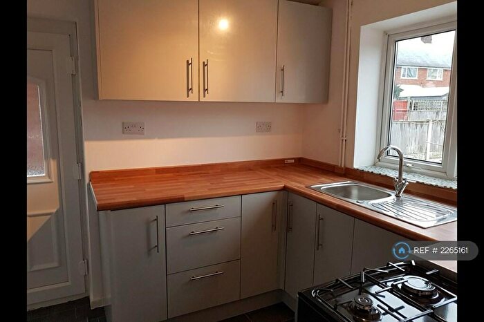 3 Bedroom Semi-Detached House To Rent In Waverley Place, Worksop, S80