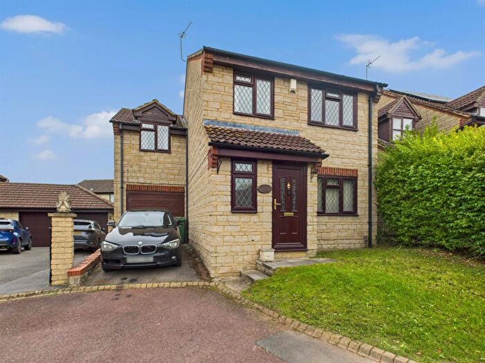 4 Bedroom Detached House For Sale In Enborne Close, Tuffley, Gloucester, GL4