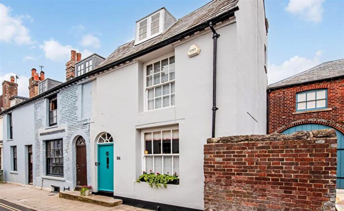 3 Bedroom End Of Terrace House For Sale In Tarrant Street, Arundel, BN18