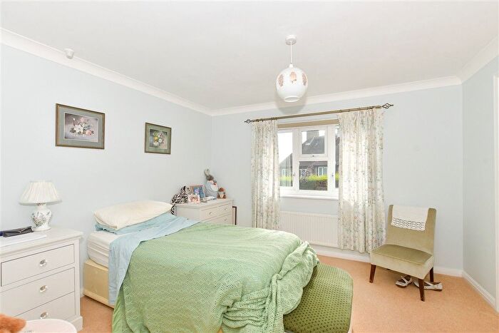 1 Bedroom Flat For Sale In Linden Chase, Uckfield, East Sussex, TN22