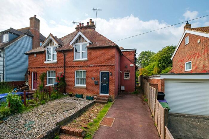 4 Bedroom Semi Detached House For Sale In North Lyminge Lane, Lyminge, CT18
