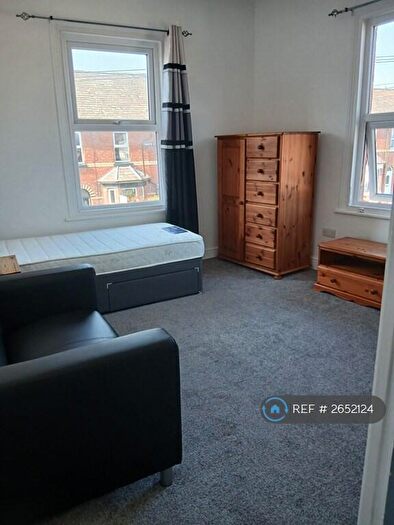 Studio To Rent In Cross Street, Wrexham, LL11