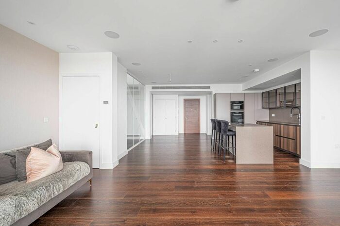 3 Bedroom Flat To Rent In Finchley Road, South Hampstead, London, NW3