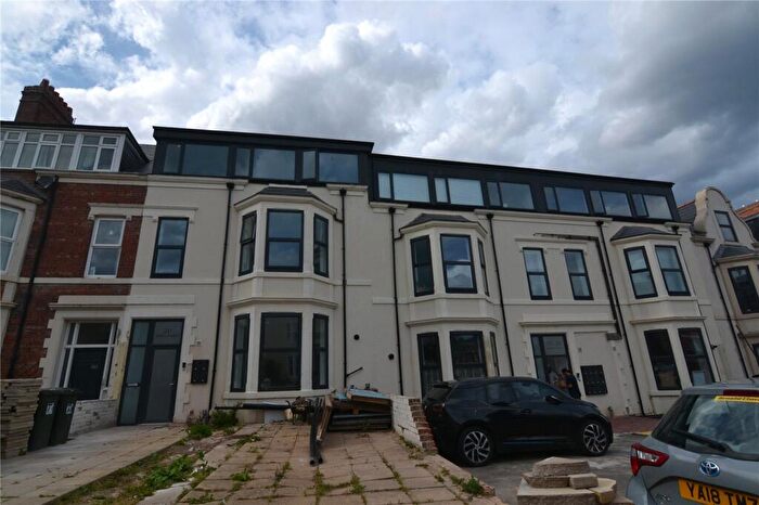 2 Bedroom Apartment To Rent In South Parade, Whitley Bay, NE26