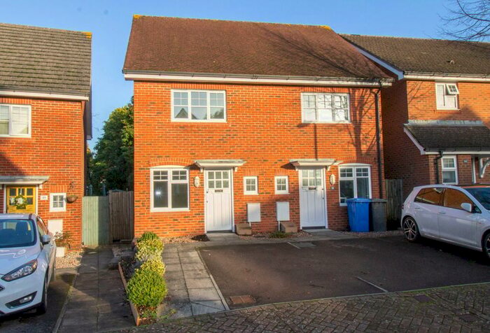 2 Bedroom Semi-Detached House To Rent In Queens Road, North Warnborough, Hook, RG29