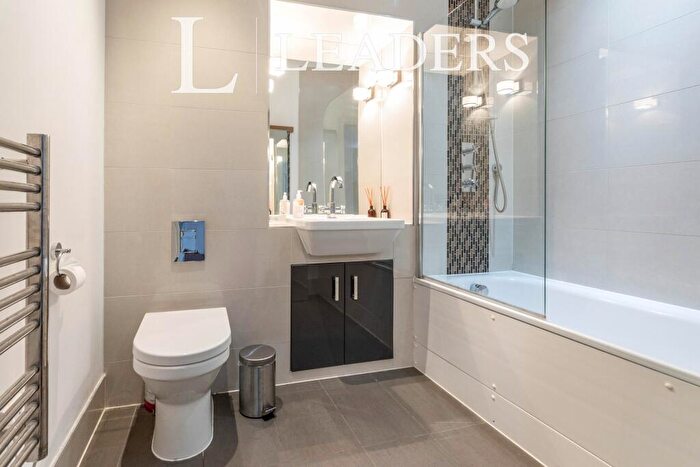 2 Bedroom Apartment To Rent In Lesbourne Road, Reigate, (.), RH2