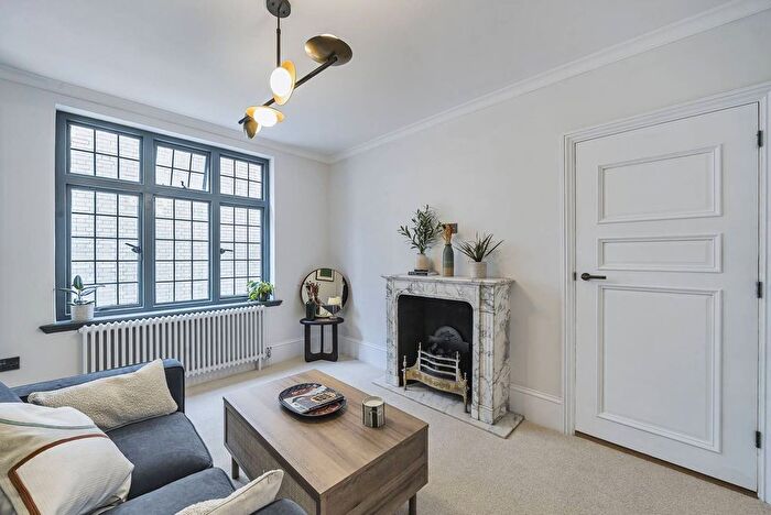 1 Bedroom Flat To Rent In Pavilion Road, Sloane Square, London, SW1X