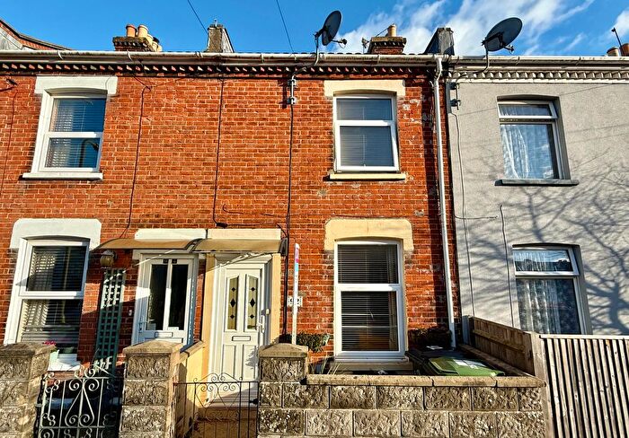 3 Bedroom Terraced House For Sale In Queens Road, Gosport, PO12