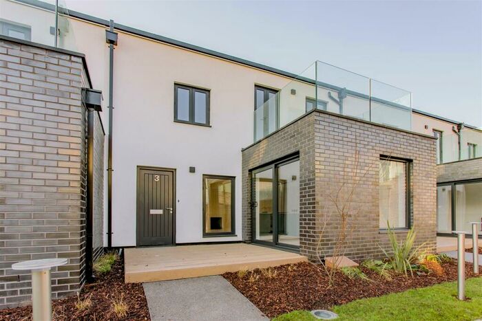 2 Bedroom Terraced House To Rent In Fonthill Mews, Finsbury Park, N4