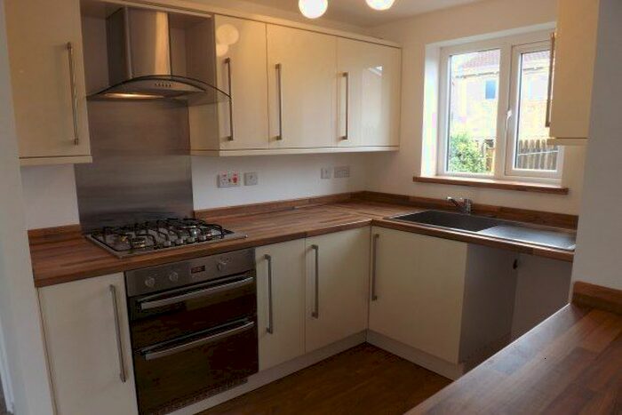 2 Bedroom Flat To Rent In Ricknald Close, Sheffield S26