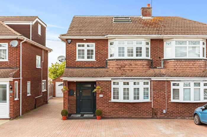 4 Bedroom Semi-Detached House For Sale In Woodbrook Gardens, Waltham Abbey, EN9