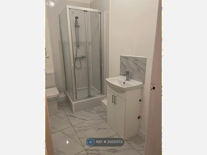 1 Bedroom Flat To Rent In Manchester, Manchester, M20