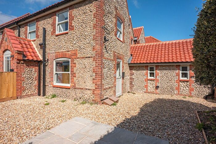 2 Bedroom Flat For Sale In High Street, East Runton, NR27