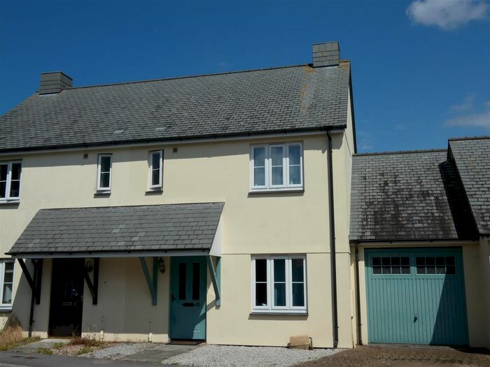 4 Bedroom Terraced House To Rent In Andrewartha Road, Penryn, TR10
