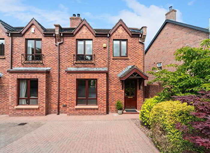 2 Bedroom End TownHouse For Sale In Blessington Court, Royal Hillsborough, BT26