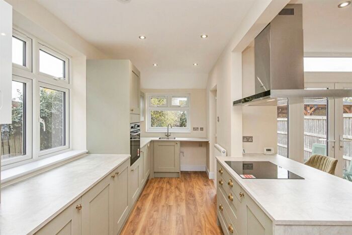 3 Bedroom Semi-detached House For Sale In Norwich Road, Ipswich, IP1