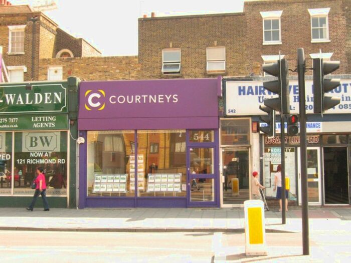 2 Bedroom Flat To Rent In Kingsland Road, London, E8