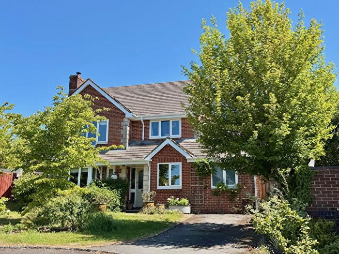 5 Bedroom Detached House For Sale In Sorley Close, Marlborough, Wiltshire, SN8